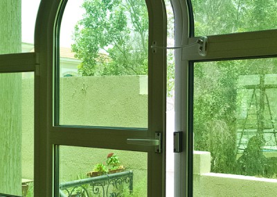 Jackloc window restrictor in Mirdiff